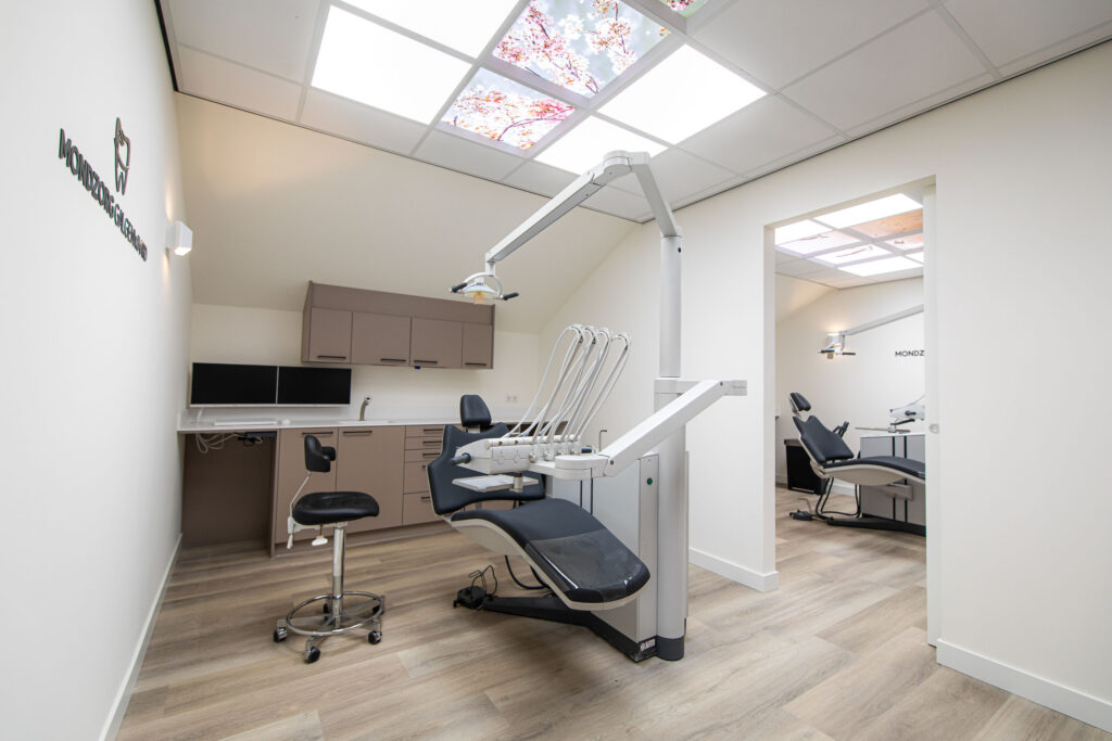 een foto van een behandelkamer van mondzorg galgenwaard